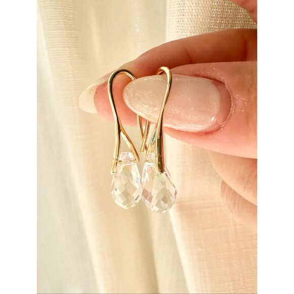 Iridescent teardrop dangle earrings - Picture 11 of 11